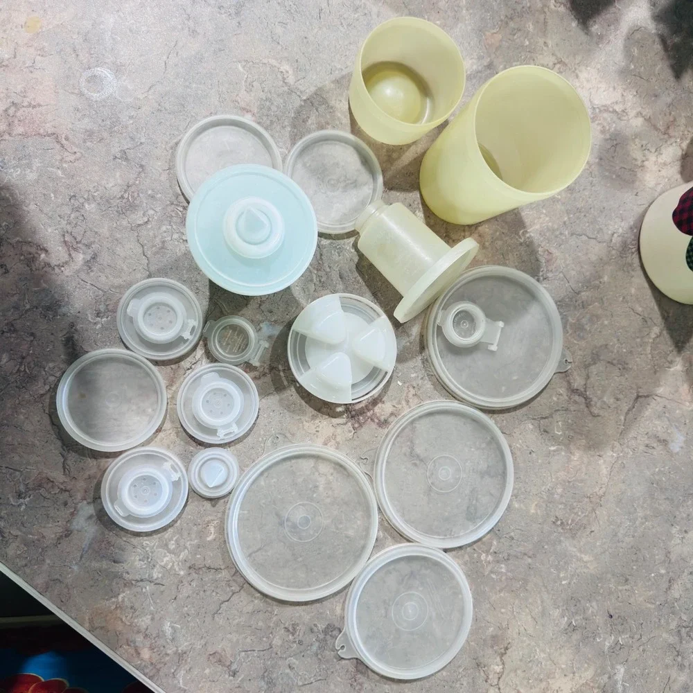 Vintage Tupperware Millionaire Line Replacement Lids‎ and Containers Lot 17pc